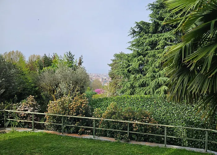 Villa In Precollina